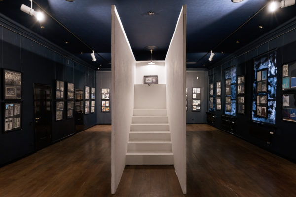 Выставка “Лестница в искусстве”